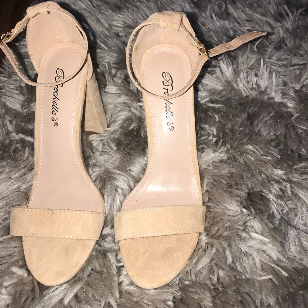 Beige heels!!!! Worn once !